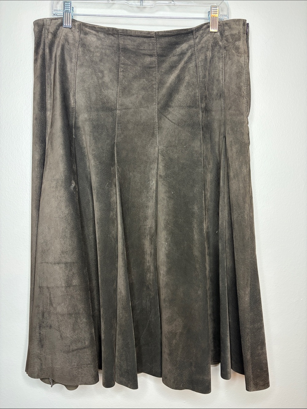 Danier Genuine Suede Pleated A-Line Midi Skirt - Deep Chocolate Brown Size 12